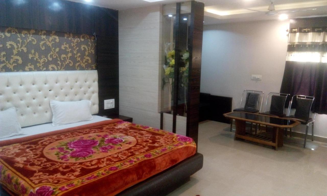 Hotel Priya Palace Ράντσι Εξωτερικό φωτογραφία